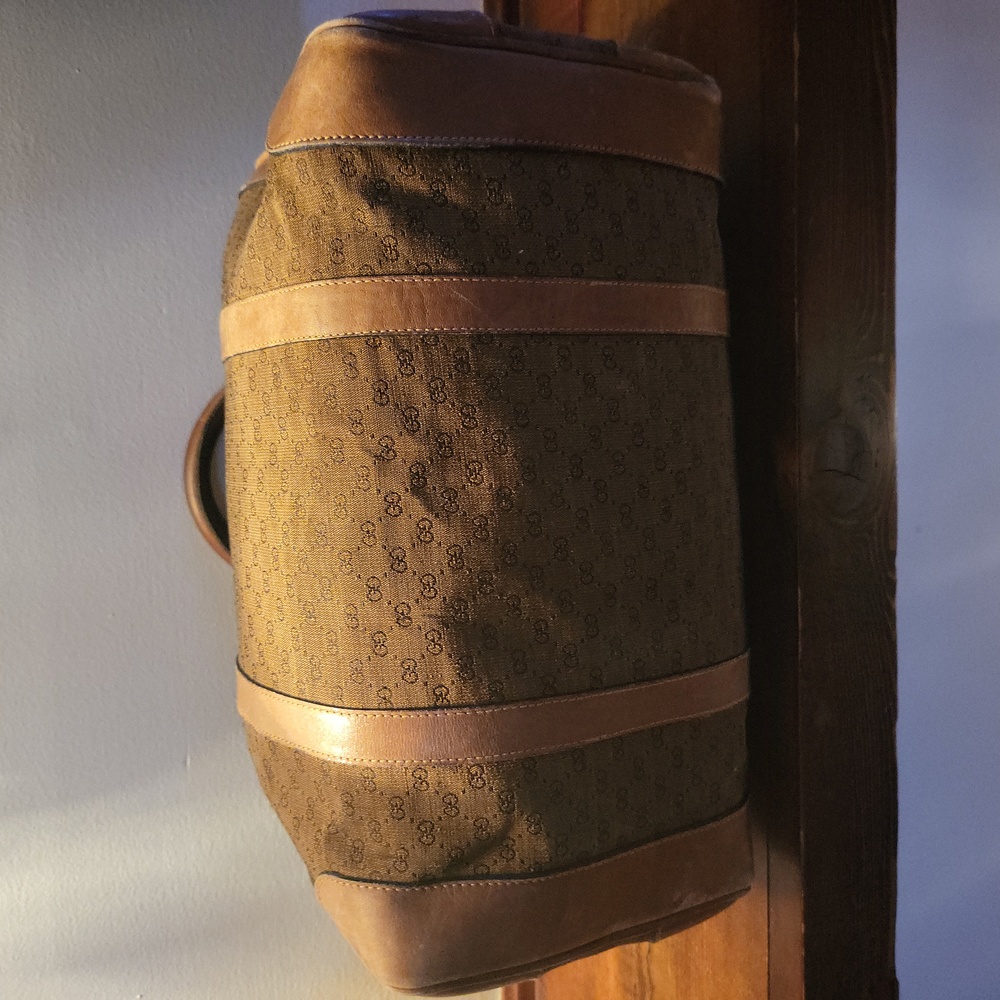 AUTHENTIC VINTAGE GUCCI PURSE - Picture 3 of 7